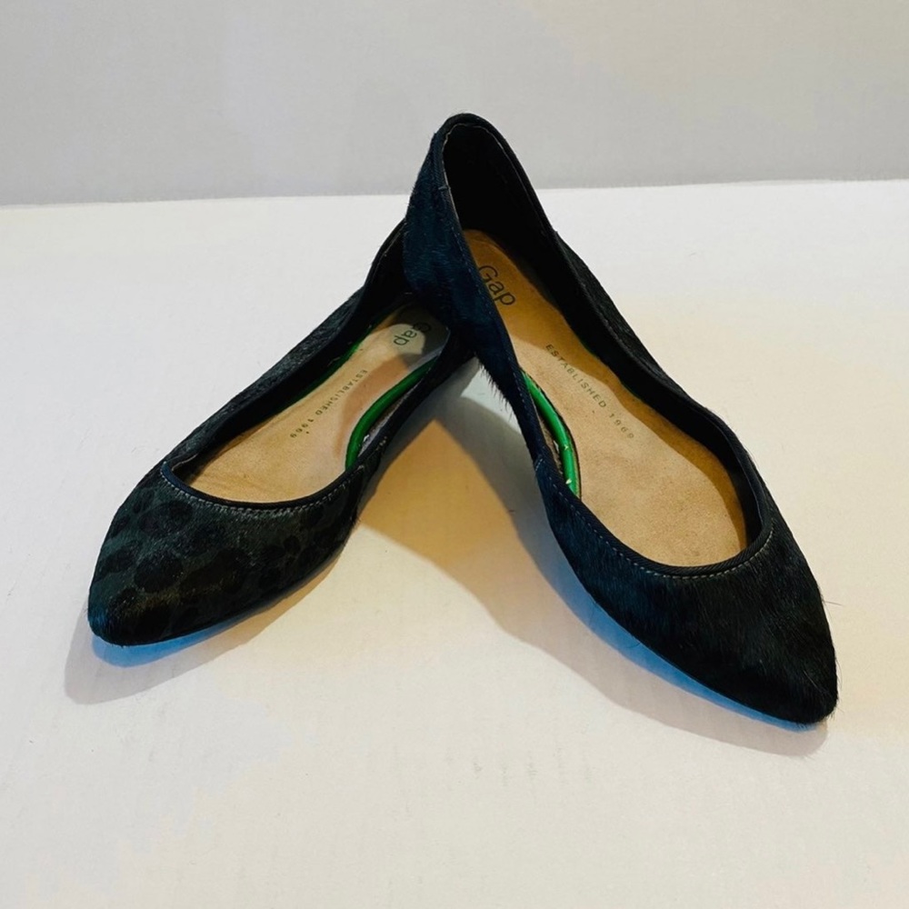 Gap leopard fur flat shoes. Size 5 /36